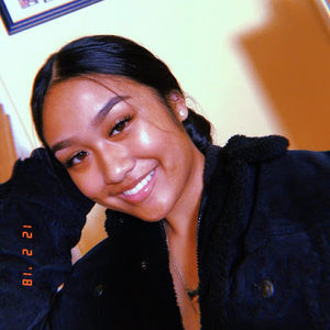 Meet your Posher, Angela